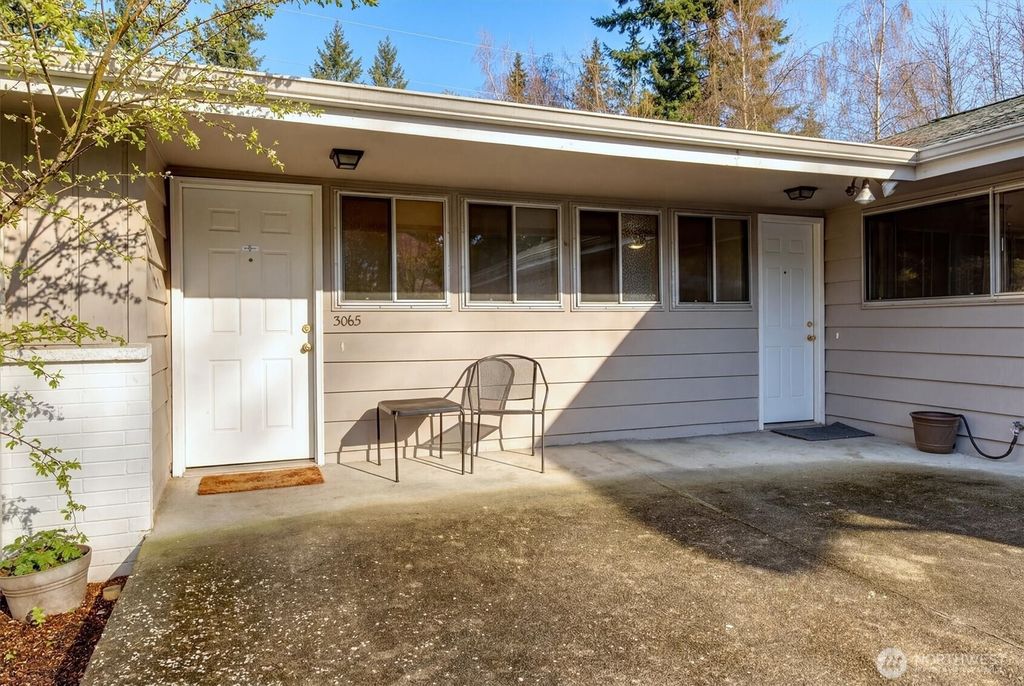 Photo of 3065 124th Avenue NE, Bellevue, WA 98005 (MLS # 2492501)