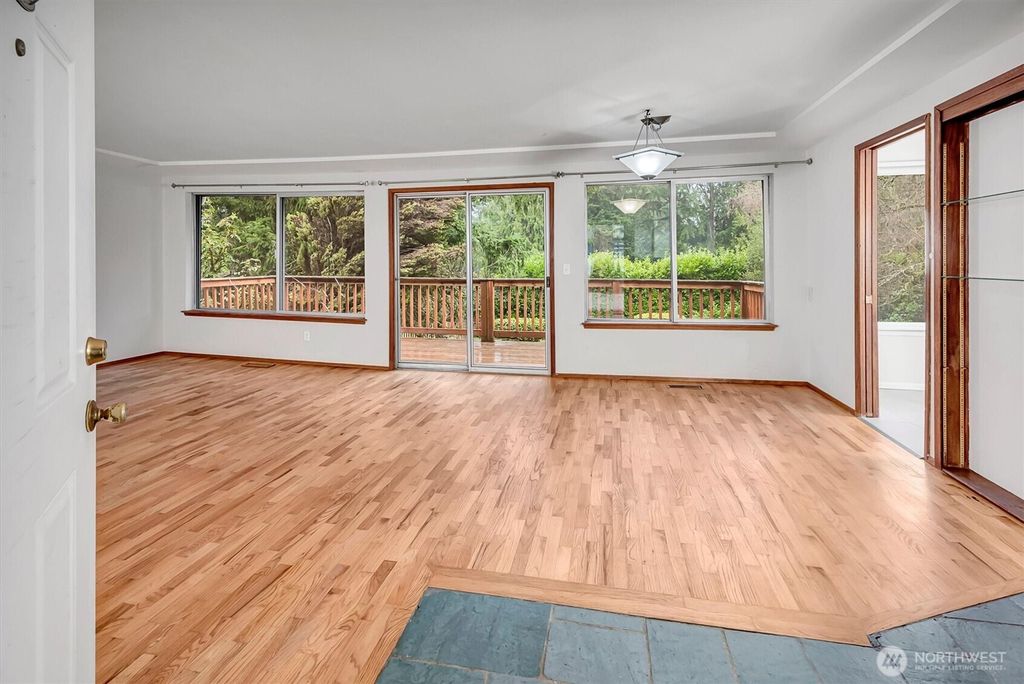 Photo of 3065 124th Avenue NE, Bellevue, WA 98005 (MLS # 2492501)