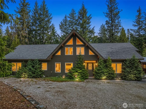 Photo of 2220 Riffle Drive, Leavenworth, WA 98826 (MLS # 2534186)