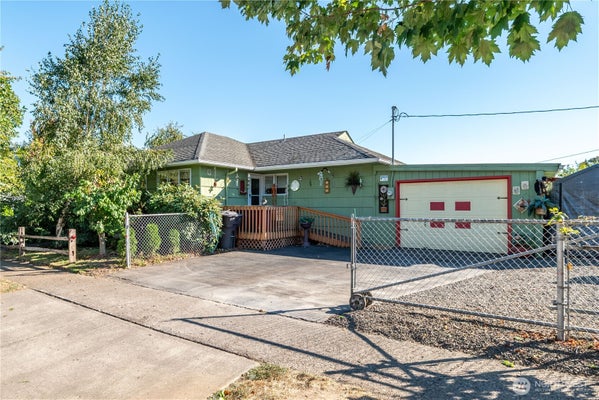 971 19TH AVE, LONGVIEW, WA 98632 - Image faf9bd97e38c5c1b1b2f32a74ad7d16d/4011152092