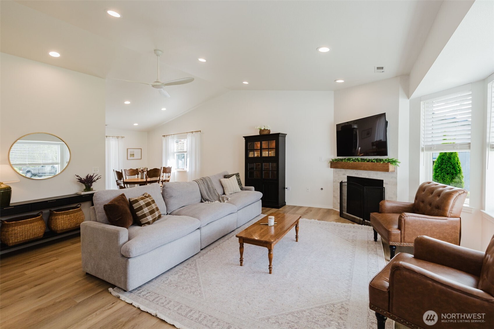 171 E Skylark Court