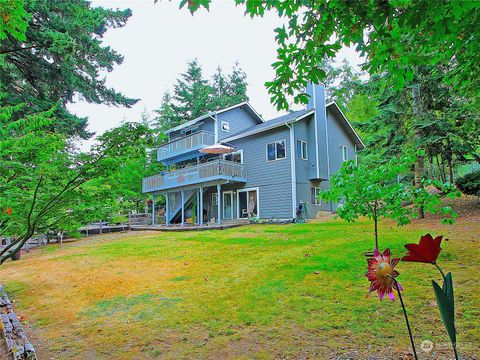 A home in Belfair