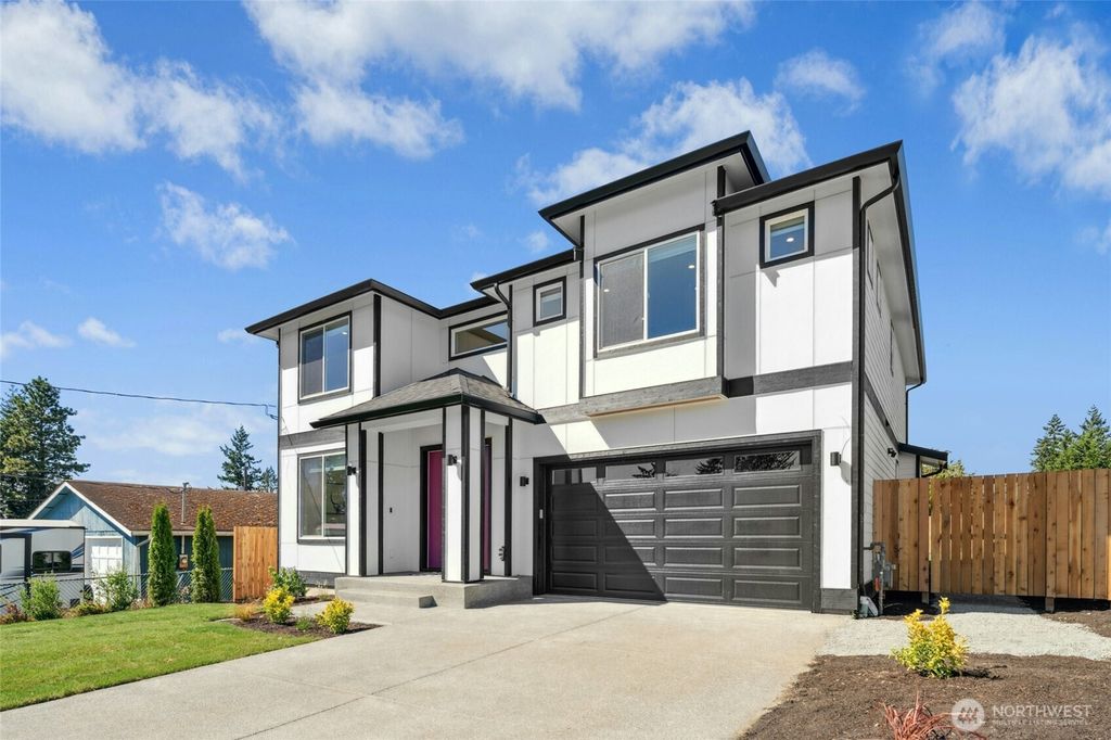 Photo of 1606 Maine Street, Milton, WA 98354 (MLS # 2420358)