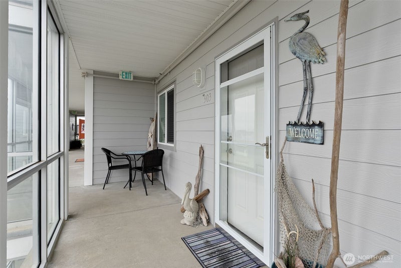 401 Westport View SW 303