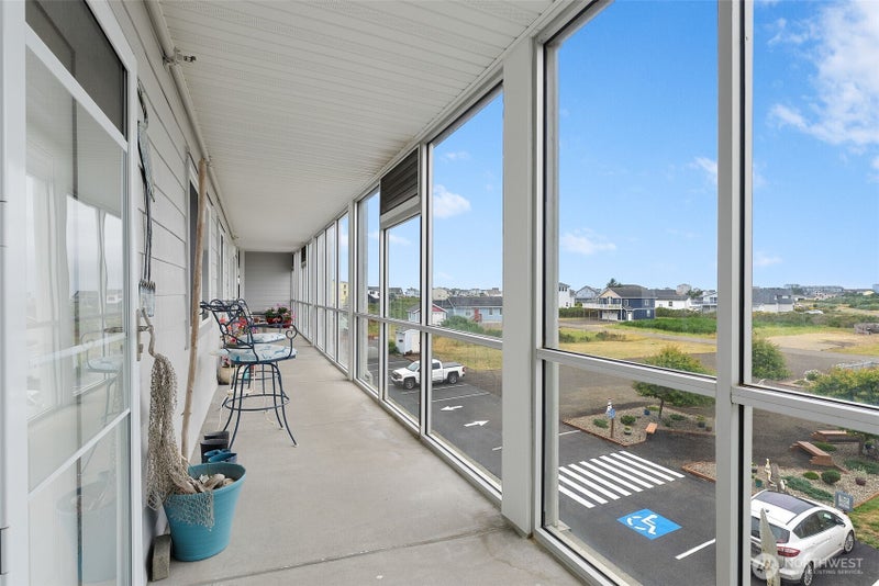 401 Westport View SW 303