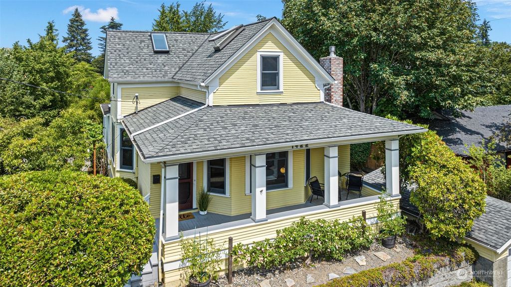 Photo of 1422 N 52nd Street, Seattle, WA 98103 (MLS # 2265531)