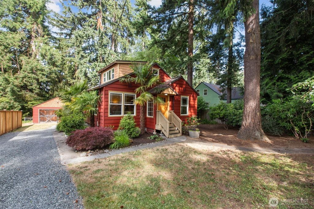 Photo of 13527 23rd Avenue NE, Seattle, WA 98125 (MLS # 2450809)