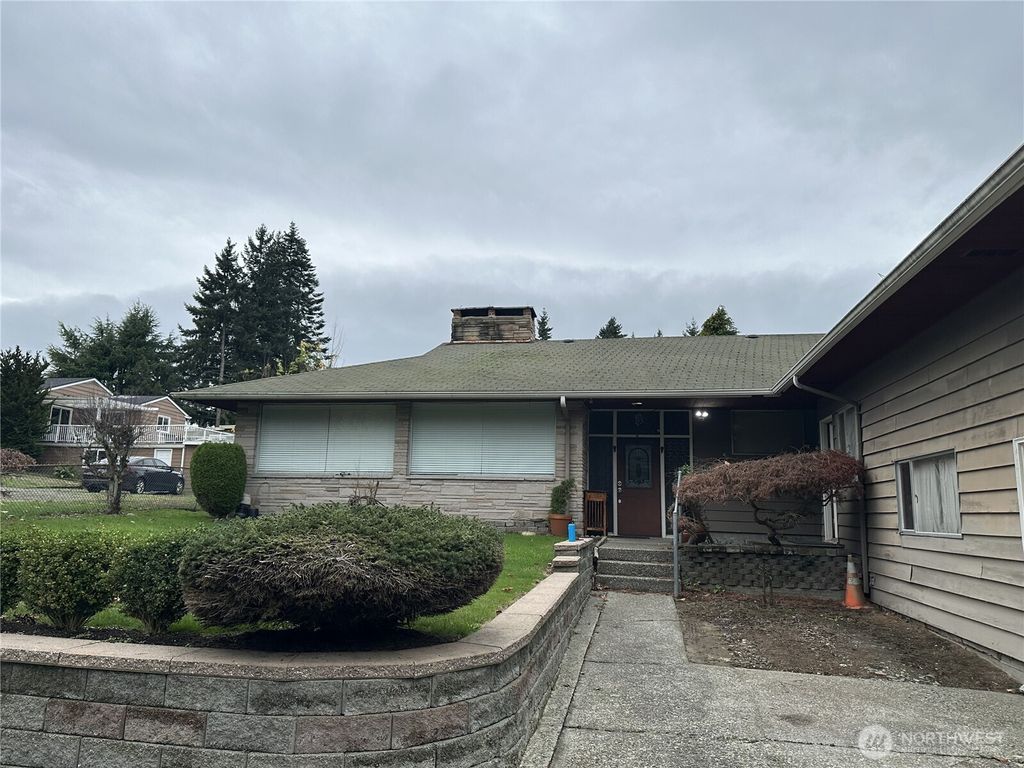 Photo of 16545 Des Moines Memorial Drive S, Burien, WA 98148 (MLS # 2457491)