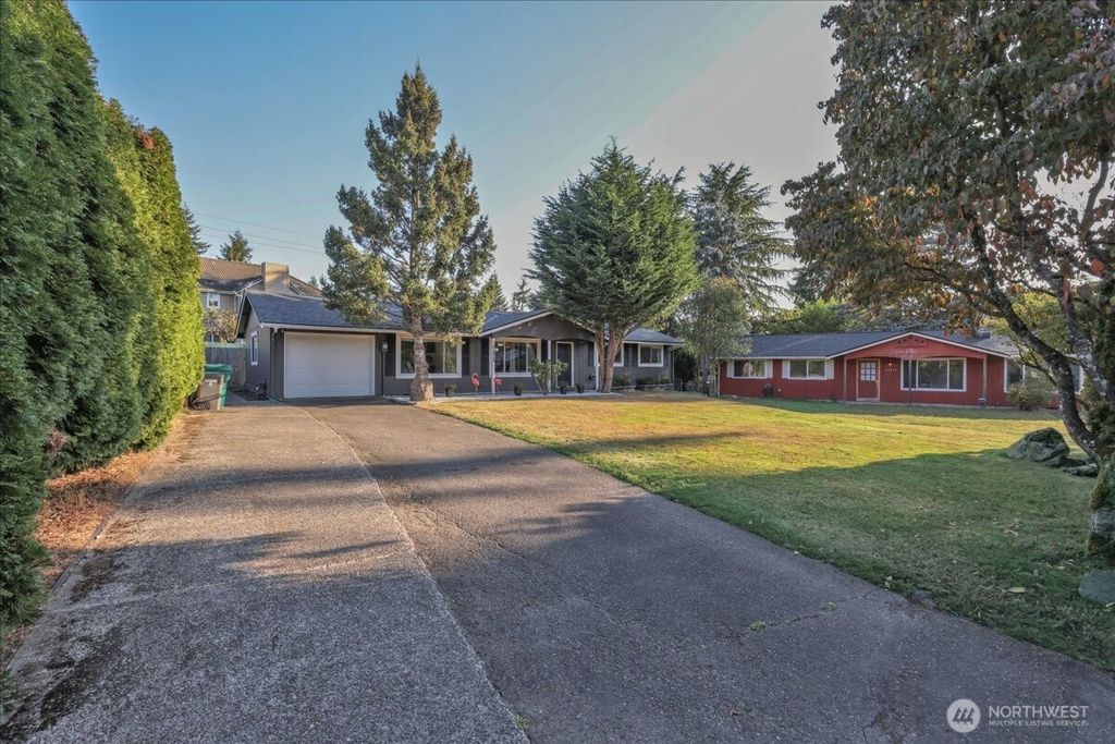 Photo of 31212 9th Avenue S, Federal Way, WA 98003 (MLS # 2442640)