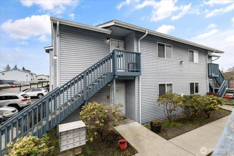 Photo of 730 SE 8th Avenue #G201, Oak Harbor, WA 98277 (MLS # 2507730)