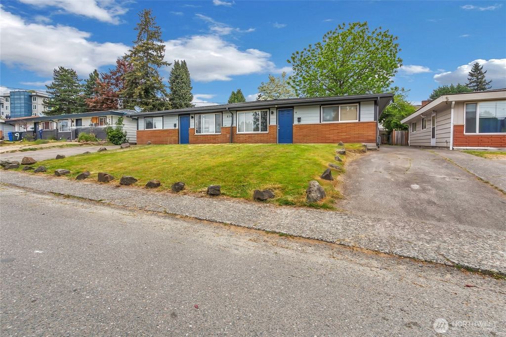 Photo of 838 Harrington Avenue NE, Renton, WA 98056 (MLS # 2522285)