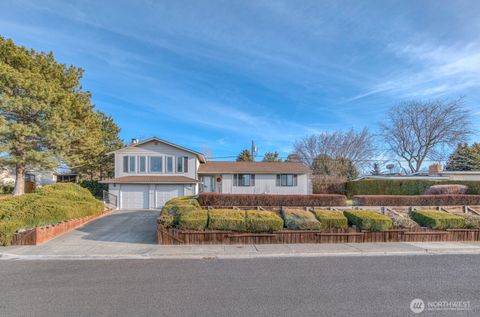 1103 S Skyline Drive, Moses Lake, WA 98837 - MLS#: 2345163