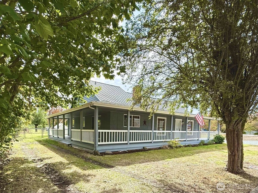 Photo of 704 Kansas Street SW, Orting, WA 98360 (MLS # 2585495)