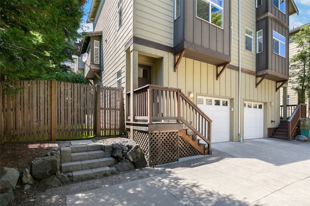 Photo of 2107 S Washington Street, Seattle, WA 98144 (MLS # 2136961)
