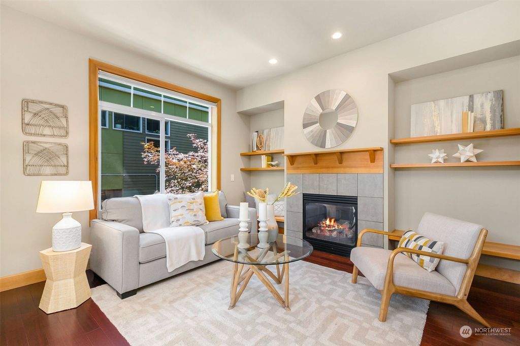 Photo of 2107 S Washington Street, Seattle, WA 98144 (MLS # 2136961)