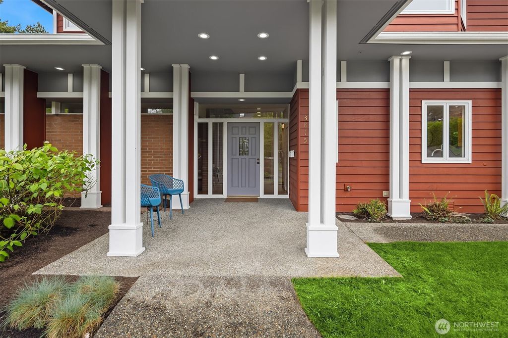 Photo of 3815 NE 60th Street, Seattle, WA 98115 (MLS # 2521430)