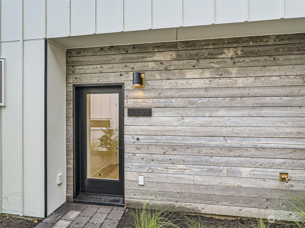 Photo of 10348 Wallingford Avenue N, Seattle, WA 98133 (MLS # 2171285)