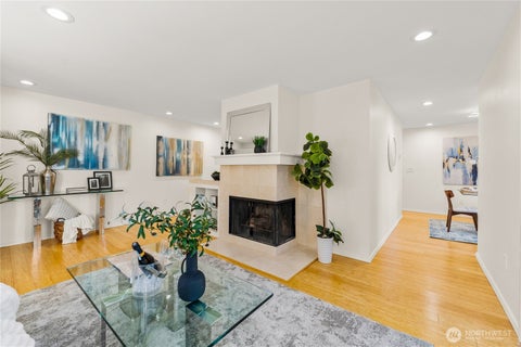 Photo of 1218 101st Place NE, Bellevue, WA 98004 (MLS # 2576978)