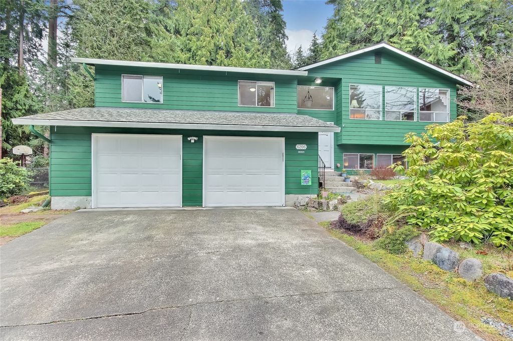 Photo of 6206 172nd Street SW, Lynnwood, WA 98037 (MLS # 2051048)