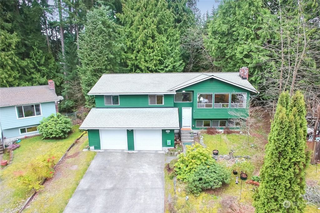 Photo of 6206 172nd Street SW, Lynnwood, WA 98037 (MLS # 2051048)