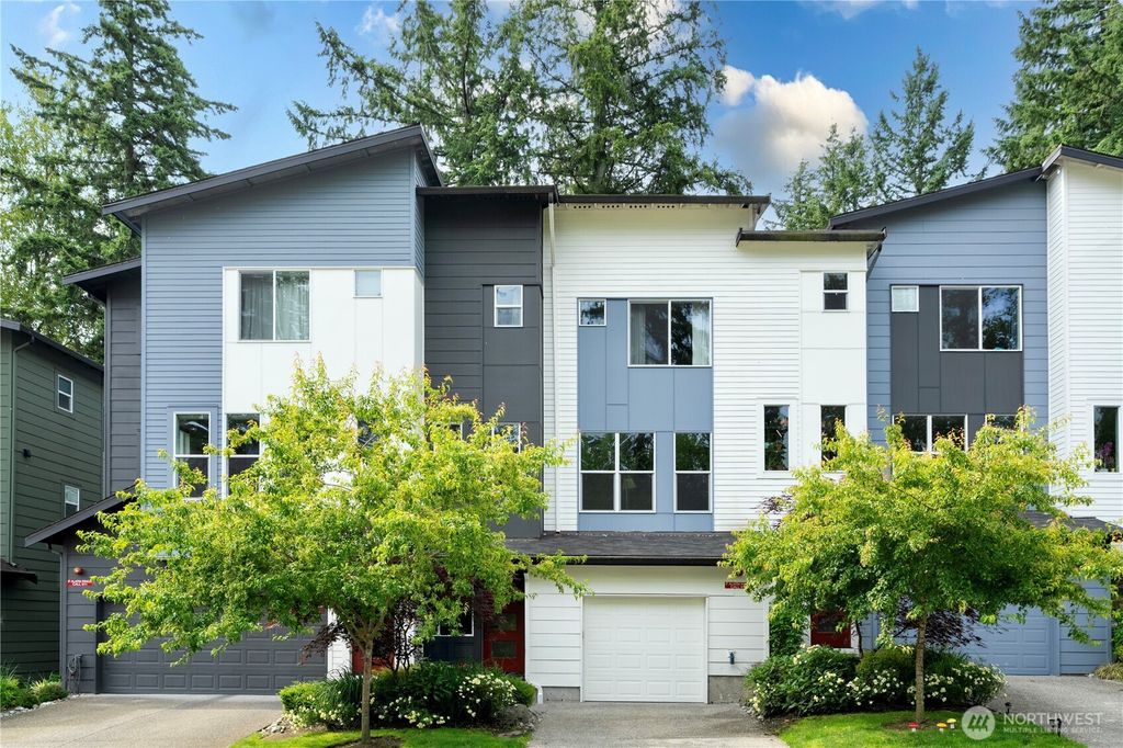 Photo of 13421 Admiralty Way #A-2, Lynnwood, WA 98087 (MLS # 2387739)