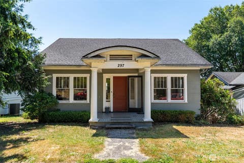 Photo of 297 NE Washington Avenue, Chehalis, WA 98532 (MLS # 2555684)