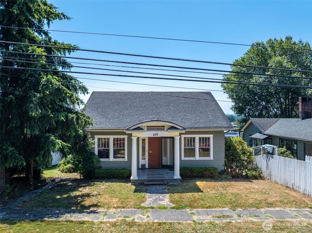 Photo of 297 NE Washington Avenue, Chehalis, WA 98532 (MLS # 2555684)