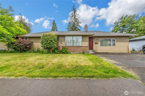 Photo of 1410 7th Avenue SW, Puyallup, WA 98371 (MLS # 2530341)