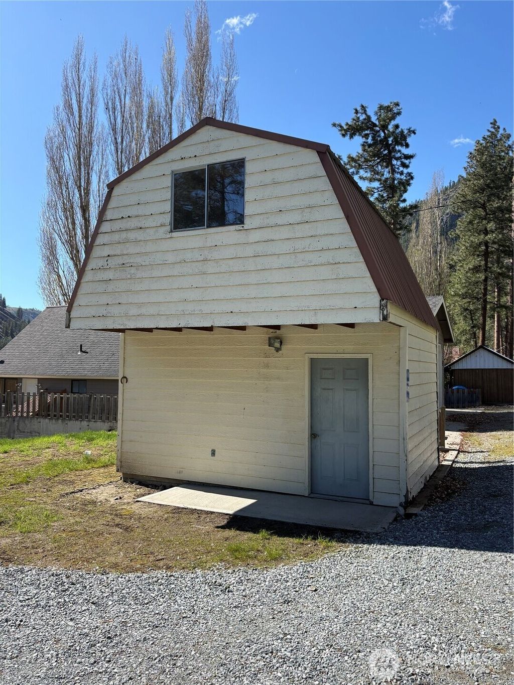 Photo of 3 Fawn Road, Pateros, WA 98846 (MLS # 2507990)