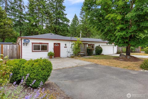 Photo of 15420 Sidney Road SW, Port Orchard, WA 98367 (MLS # 2548494)