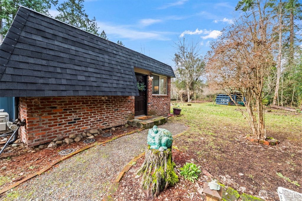 Photo of 1101 152nd Street S, Spanaway, WA 98387 (MLS # 2465818)