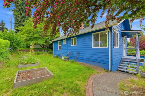 Photo of 1132 Evans Avenue W, Bremerton, WA 98312 (MLS # 2527301)
