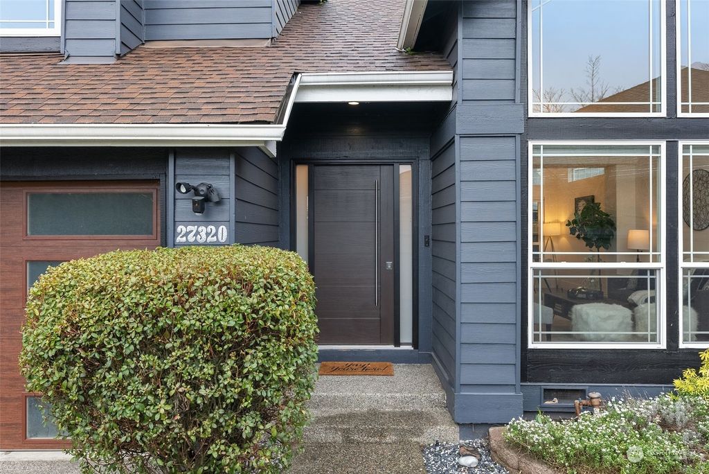 Photo of 27320 140th Court SE, Kent, WA 98042 (MLS # 2203836)