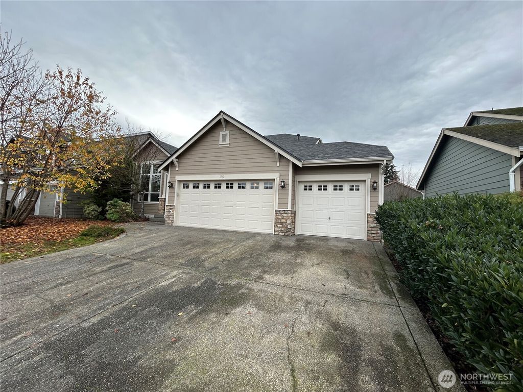 Photo of 153 SW 311th Place, Federal Way, WA 98023 (MLS # 2457502)