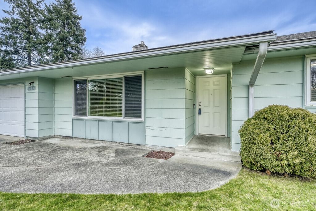 Photo of 7807 76th Avenue SW, Lakewood, WA 98498 (MLS # 2472547)