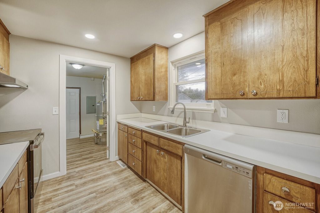 Photo of 7807 76th Avenue SW, Lakewood, WA 98498 (MLS # 2472547)