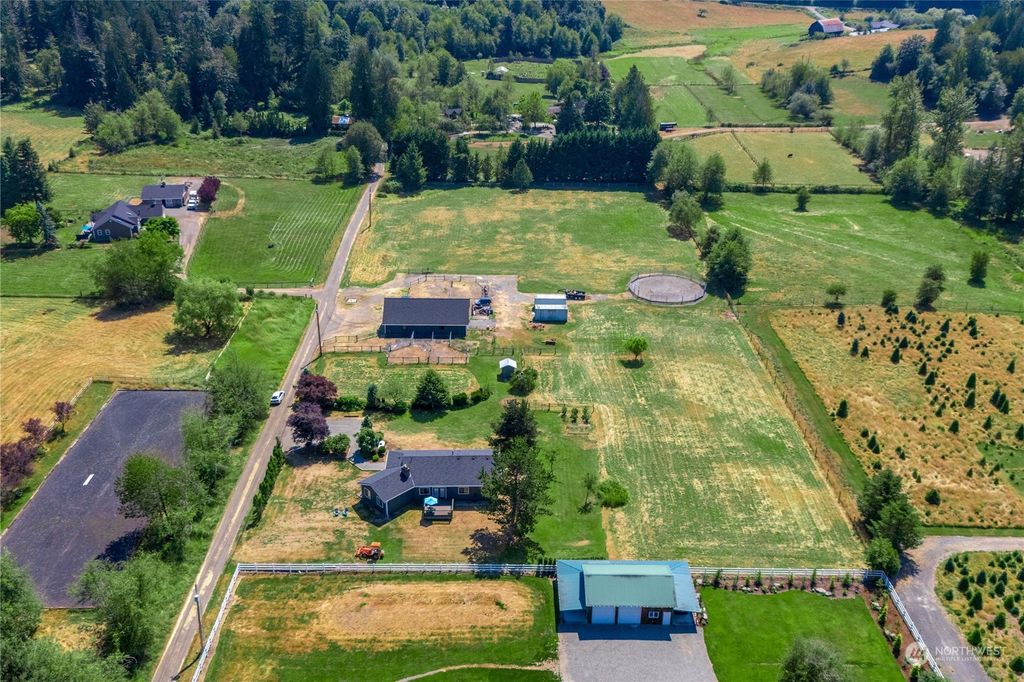 Photo of 20041 269th Avenue SE, Maple Valley, WA 98038 (MLS # 2275289)