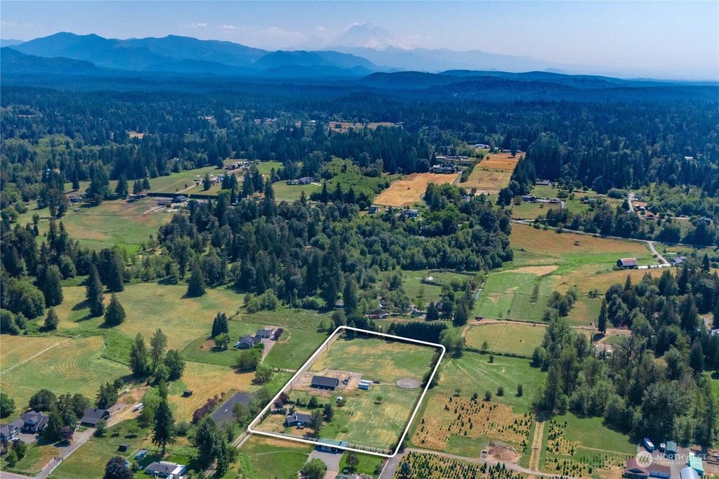 Photo of 20041 269th Avenue SE, Maple Valley, WA 98038 (MLS # 2275289)