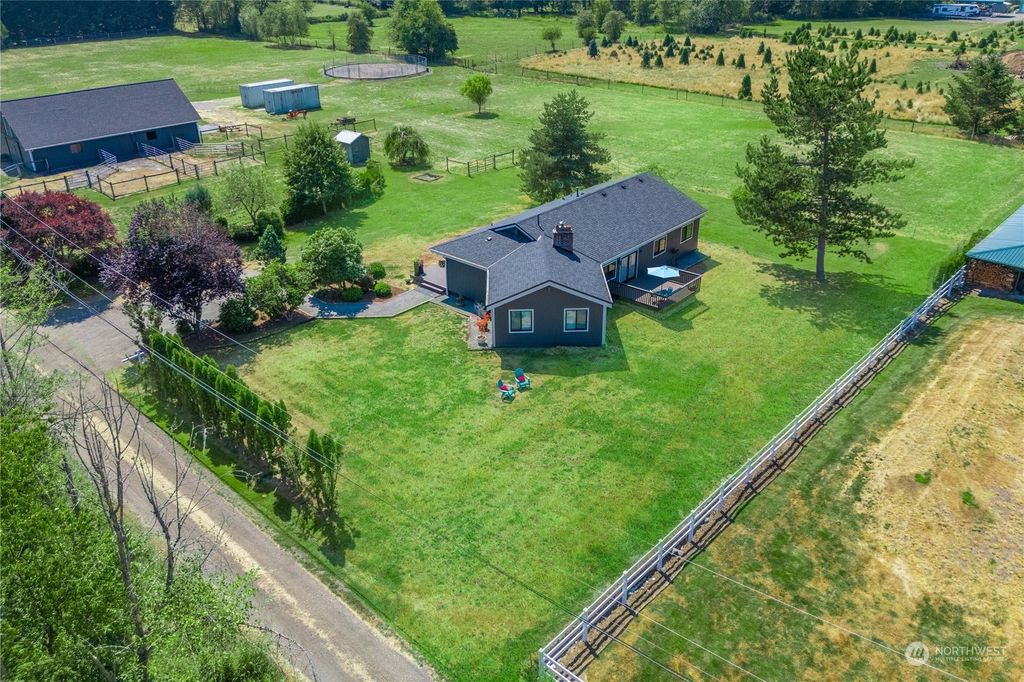 Photo of 20041 269th Avenue SE, Maple Valley, WA 98038 (MLS # 2275289)