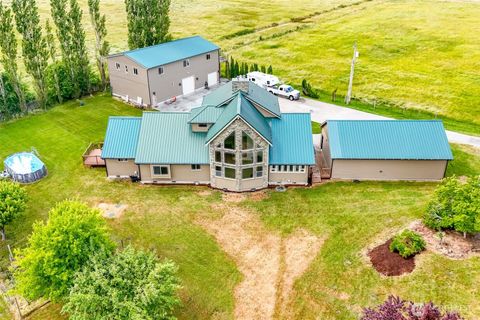 Photo of 47335 260th Ave SE Ave, Enumclaw, WA 98022 (MLS # 2371952)