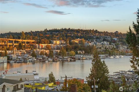 3959 1st Avenue NE A Seattle WA 98105