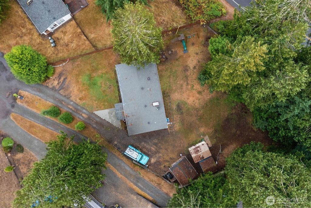 Photo of 29358 215th Place SE, Kent, WA 98042 (MLS # 2422594)