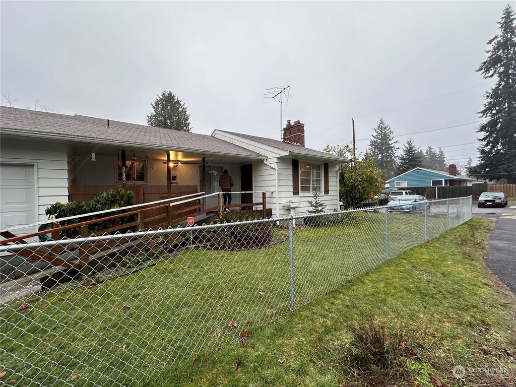 Photo of 13128 Palatine Avenue N, Seattle, WA 98133 (MLS # 2228291)
