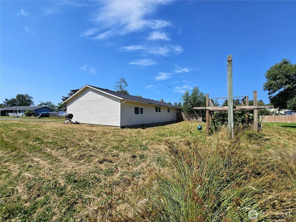 Photo of 7207 Captain Robert Gray Drive, Ilwaco, WA 98624 (MLS # 2559335)