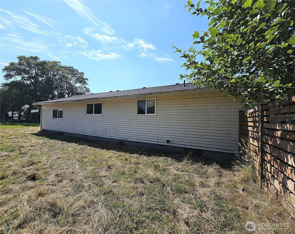 Photo of 7207 Captain Robert Gray Drive, Ilwaco, WA 98624 (MLS # 2559335)