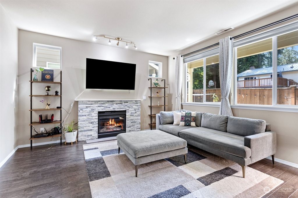 Photo of 14437 122nd Place NE, Kirkland, WA 98034 (MLS # 2139572)