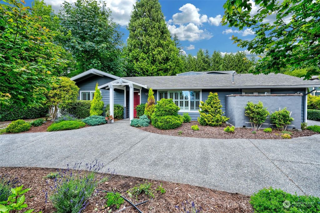 Photo of 4600 108th Avenue NE, Kirkland, WA 98033 (MLS # 2249935)
