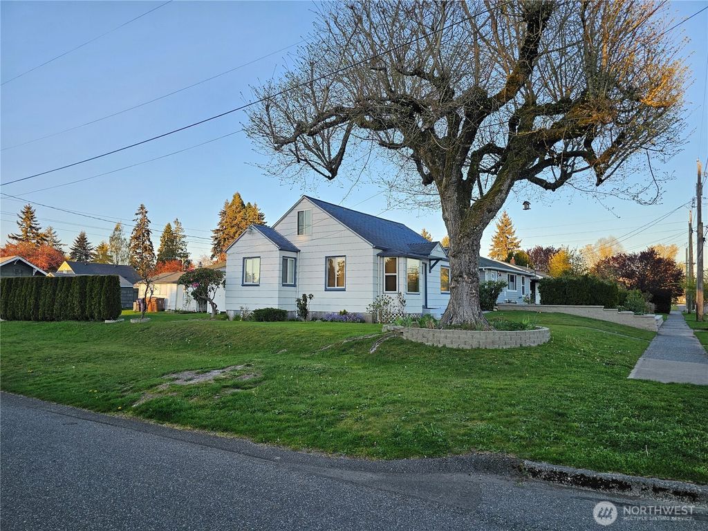 Photo of 4523 N 16th Street, Tacoma, WA 98406 (MLS # 2504656)