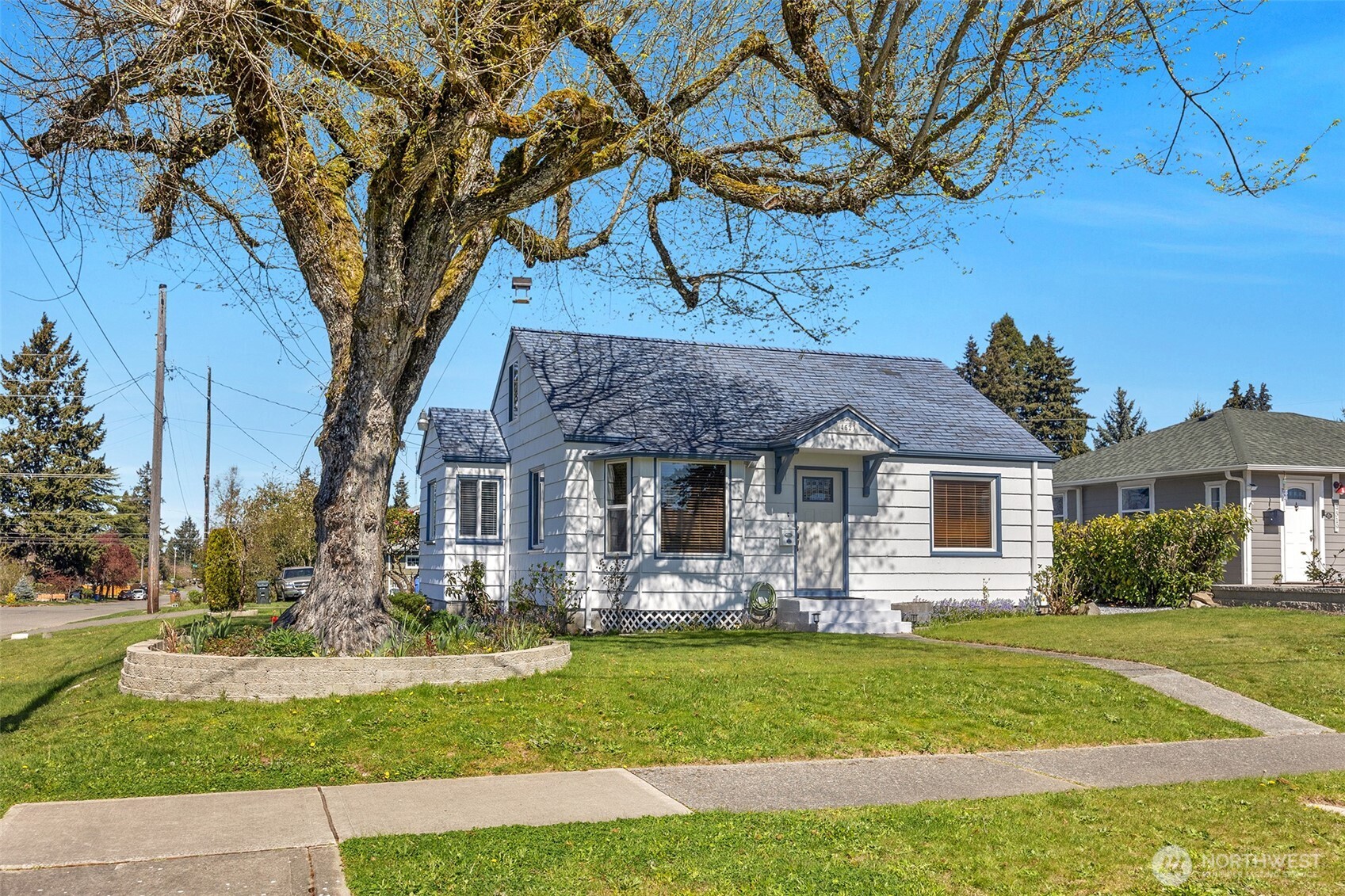 4523 N 16th Street