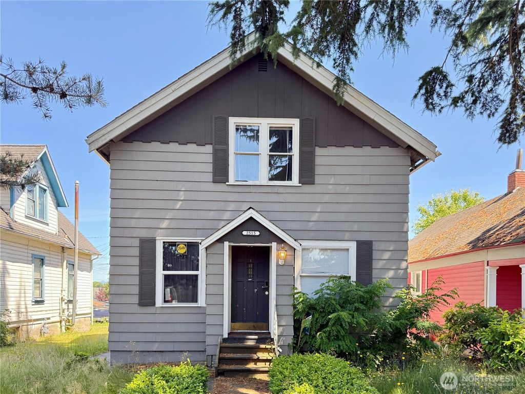 Photo of 2515 Oakes Ave Ave, Everett, WA 98201 (MLS # 2476036)